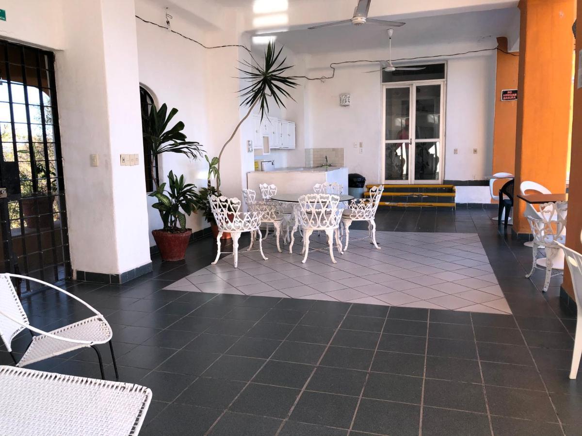 Casa Mexicana La Reyna 曼萨尼约 外观 照片